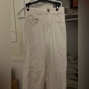 H&M white jeans size 4